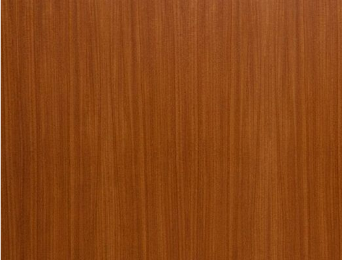 装饰面板，俗称面板。是将实木板精密刨切成厚度为 0.2mm 左右的微薄木皮，以夹板为基材，经过胶粘工艺制做而成的具有单面装饰作用的装饰板材。